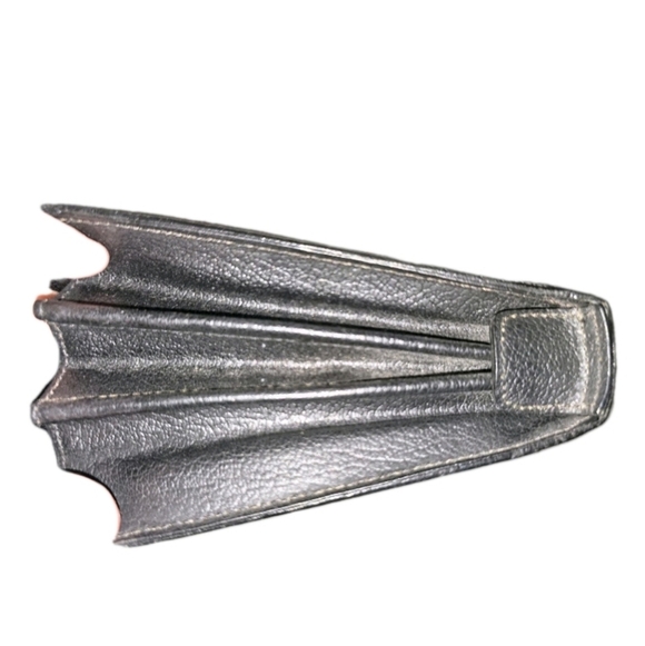 Vintage Salvatore Ferragamo Black Leather Clutch with Gold Lock And 2 Keys - Picture 3 of 10